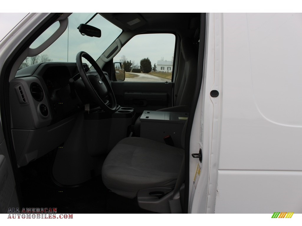 2013 E Series Van E150 Cargo - Oxford White / Medium Flint photo #20