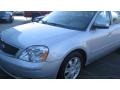 Ford Five Hundred SE Silver Frost Metallic photo #6