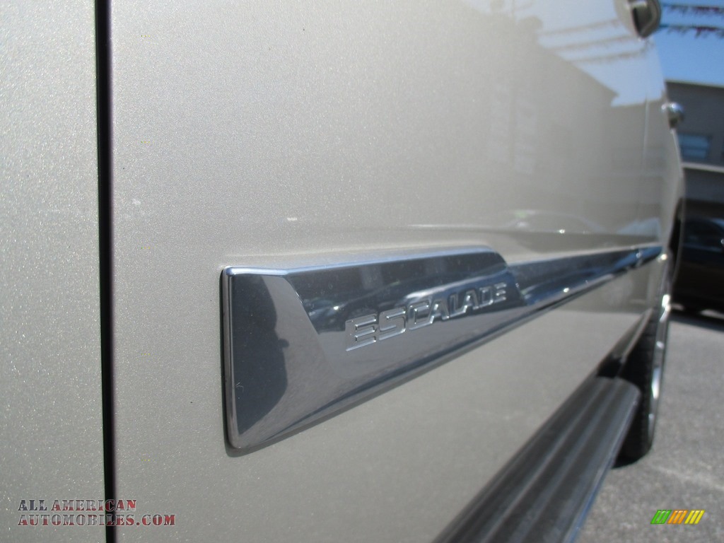 2015 Escalade Luxury 4WD - Silver Coast Metallic / Shale/Cocoa photo #41