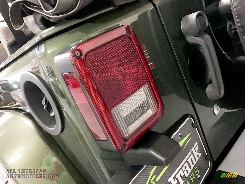 2008 Wrangler Unlimited Sahara 4x4 - Jeep Green Metallic / Dark Khaki/Medium Khaki photo #75