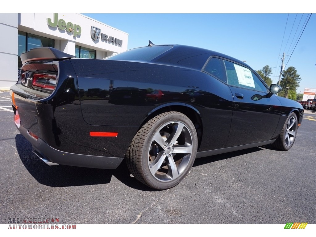 2016 Challenger R/T Shaker - Pitch Black / Black/Ruby Red photo #7