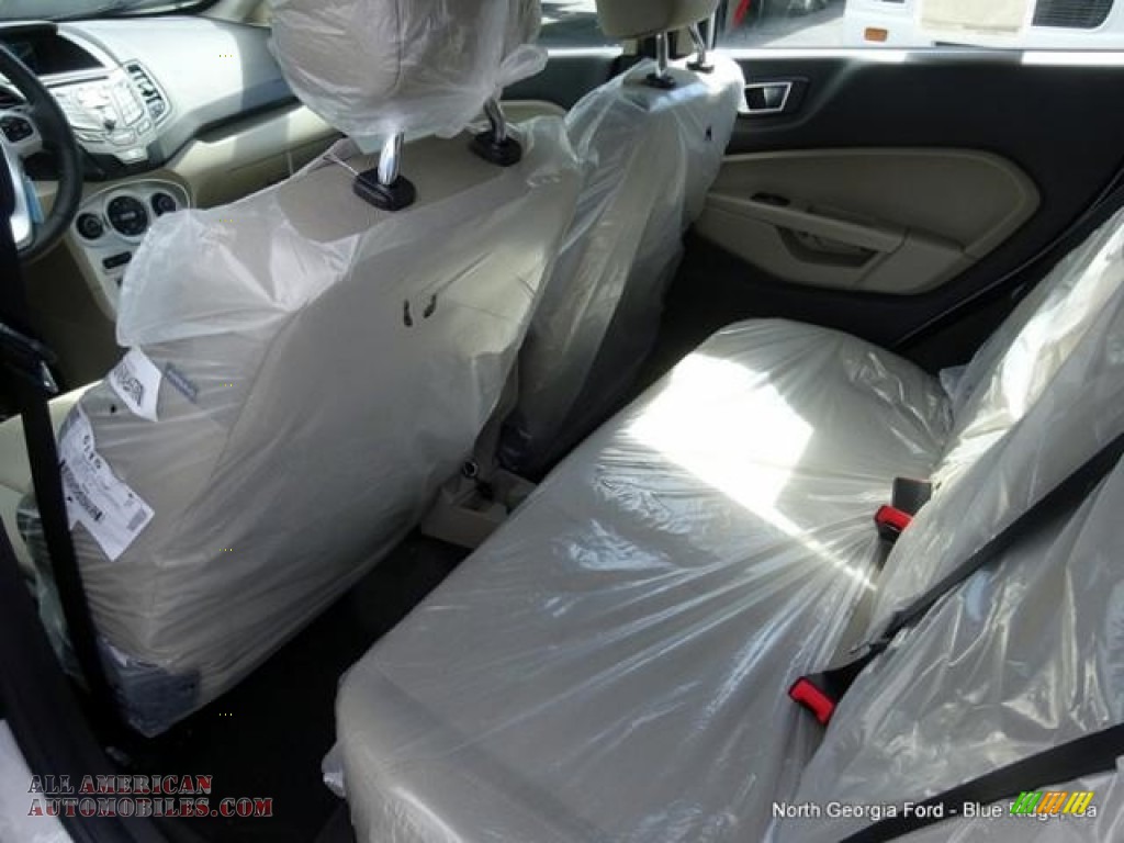 2016 Fiesta SE Hatchback - White Platinum Metallic Tri-coat / Medium Light Stone photo #30