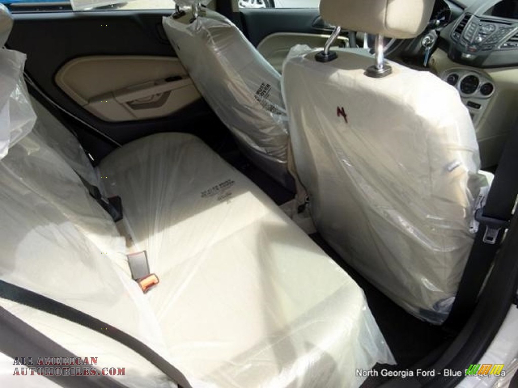 2016 Fiesta SE Hatchback - White Platinum Metallic Tri-coat / Medium Light Stone photo #31