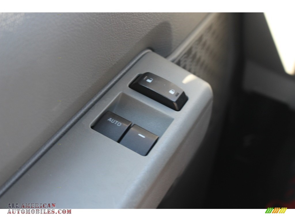 2009 E Series Van E350 Super Duty XLT Extended Passenger - Brilliant Silver Metallic / Medium Flint photo #21