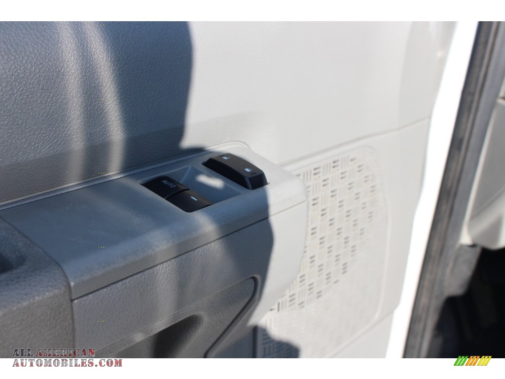 2009 E Series Van E350 Super Duty XLT Extended Passenger - Brilliant Silver Metallic / Medium Flint photo #62