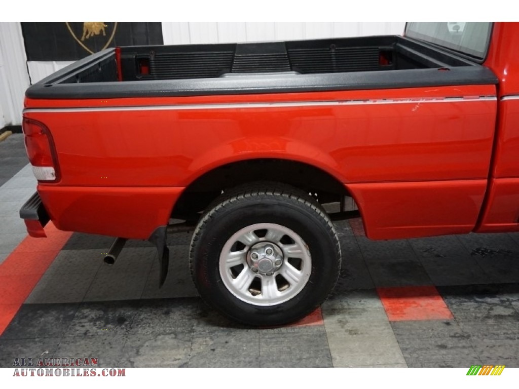 2000 Ranger XLT Regular Cab - Bright Red / Medium Graphite photo #47