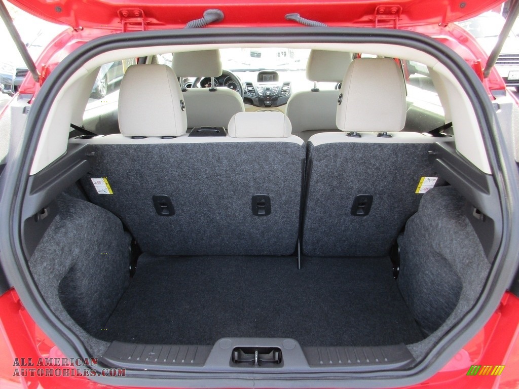 2015 Fiesta SE Hatchback - Race Red / Medium Light Stone photo #24