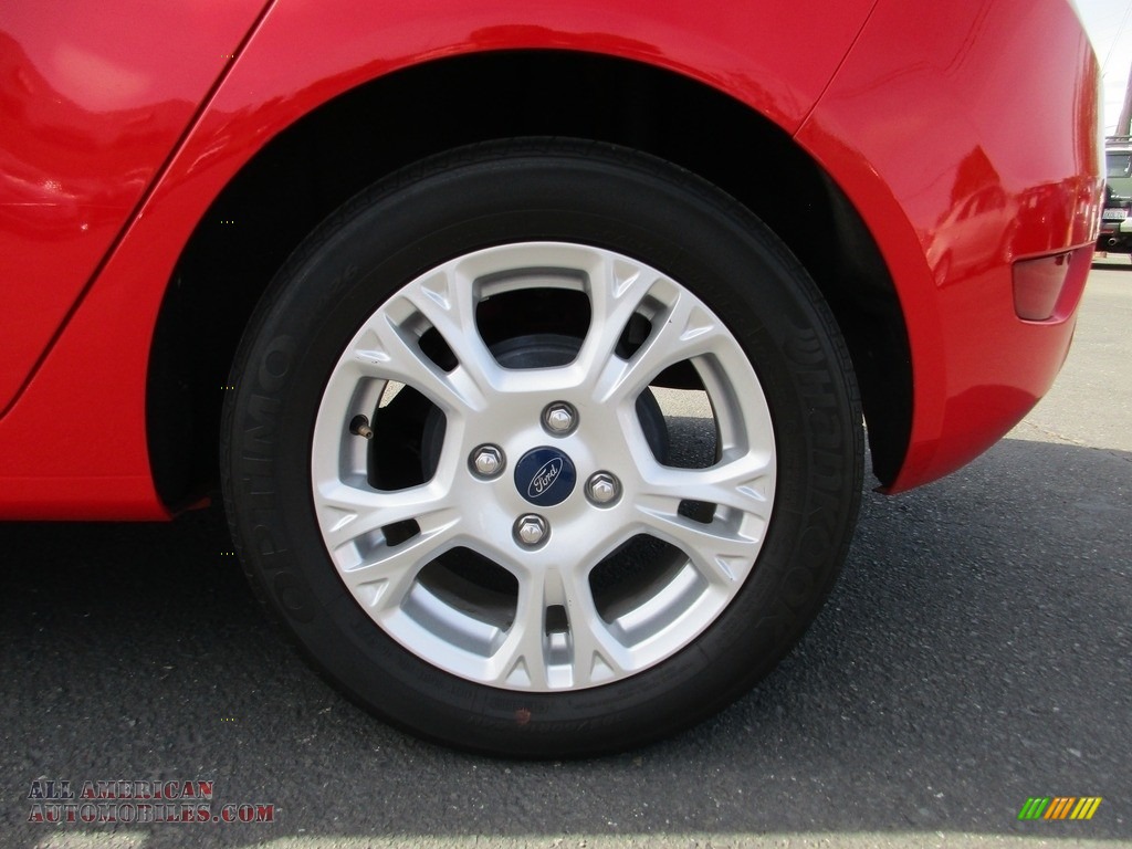 2015 Fiesta SE Hatchback - Race Red / Medium Light Stone photo #25