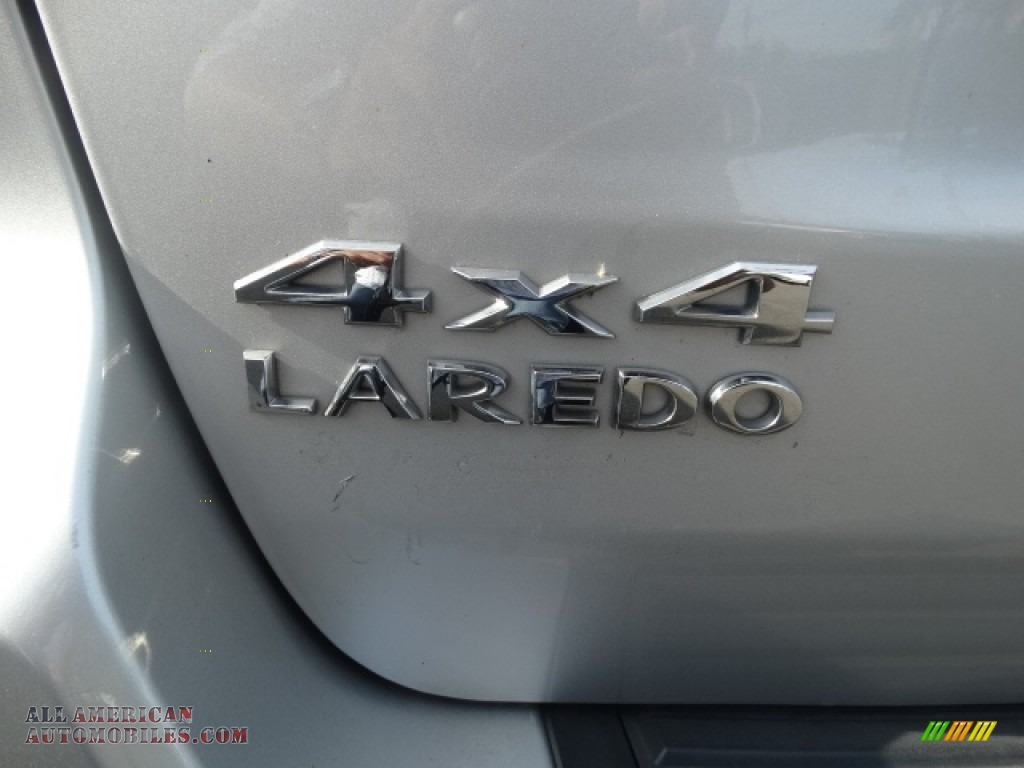 2012 Grand Cherokee Laredo 4x4 - Bright Silver Metallic / Black photo #12