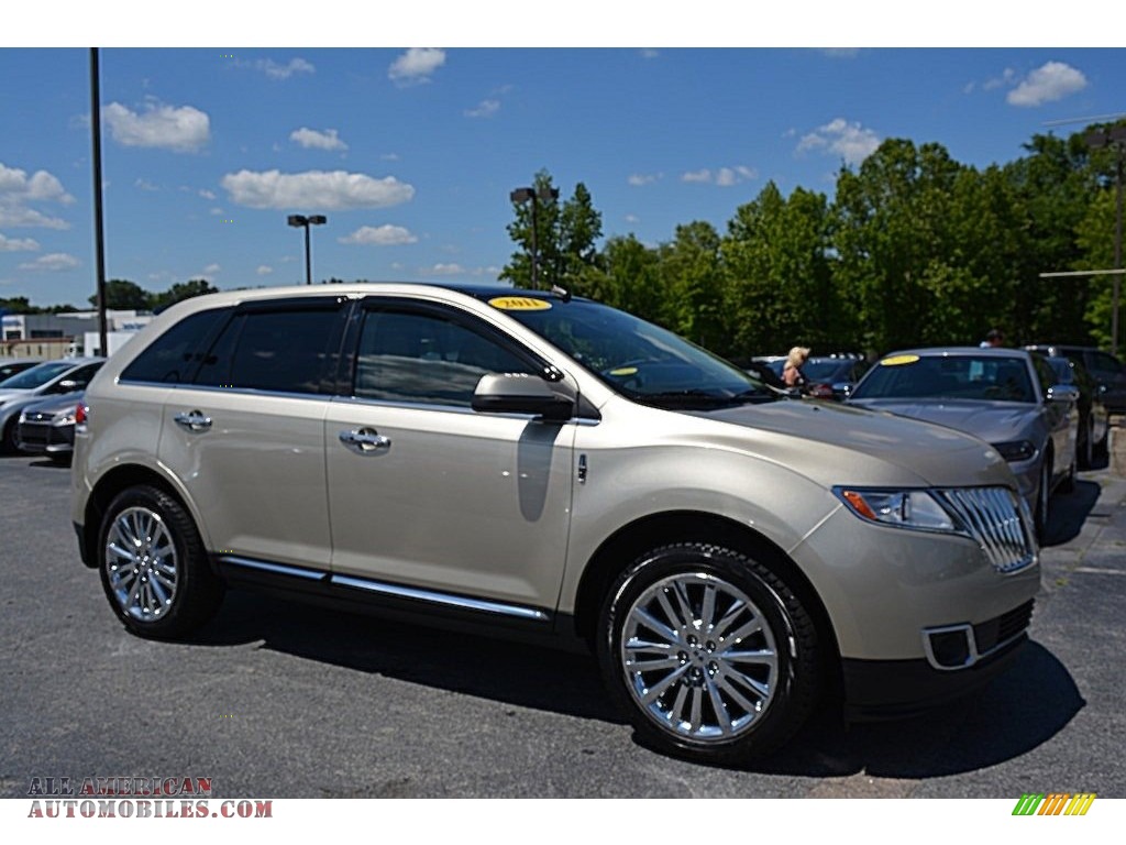 Gold Leaf Metallic / Canyon/Charcoal Black Lincoln MKX FWD