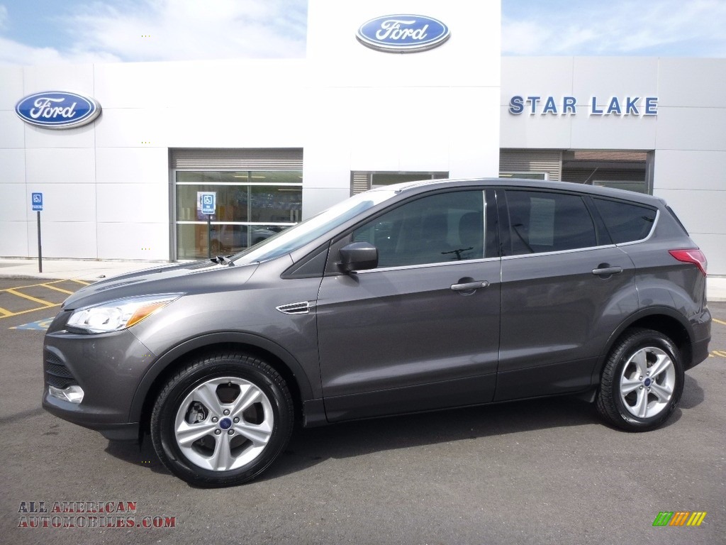 Sterling Gray Metallic / Charcoal Black Ford Escape SE 1.6L EcoBoost 4WD