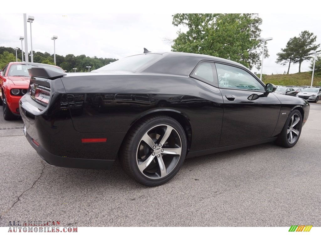 2016 Challenger R/T Shaker - Pitch Black / Black/Ruby Red photo #3