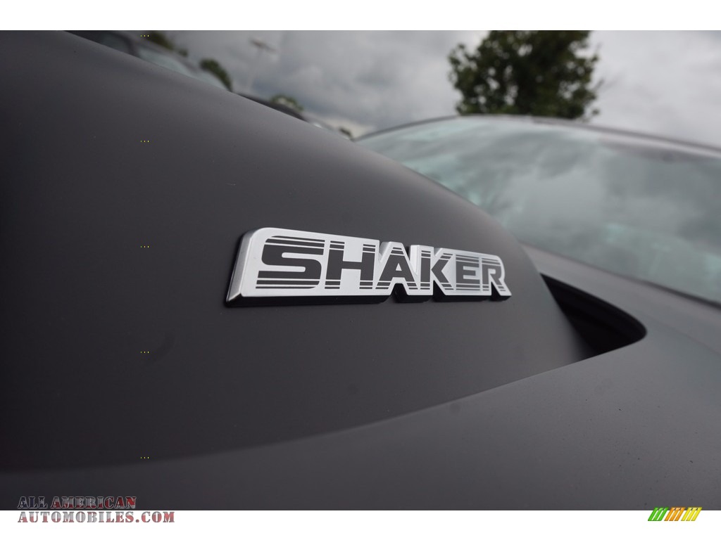 2016 Challenger R/T Shaker - Pitch Black / Black/Ruby Red photo #10