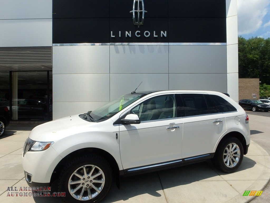 White Platinum Tri-Coat / Medium Light Stone Lincoln MKX AWD