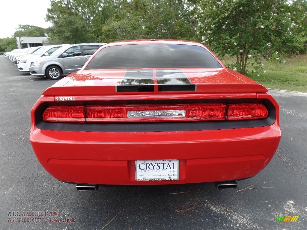 2010 Challenger SE - Inferno Red Crystal Pearl / Dark Slate Gray photo #7