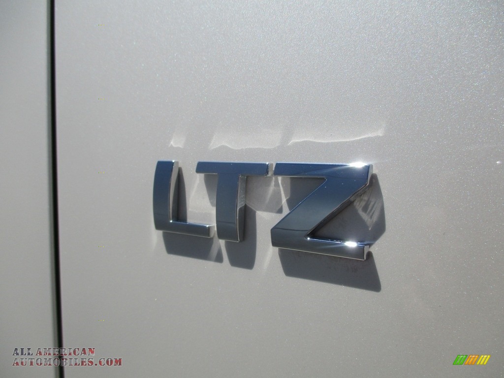 2014 Suburban LTZ 4x4 - White Diamond Tricoat / Light Cashmere/Dark Cashmere photo #11