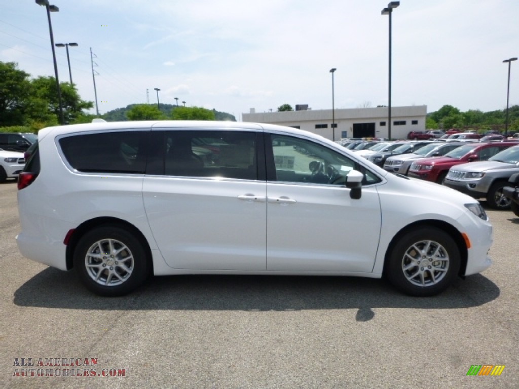 2017 Pacifica Touring - Bright White / Cognac/Alloy/Toffee photo #9