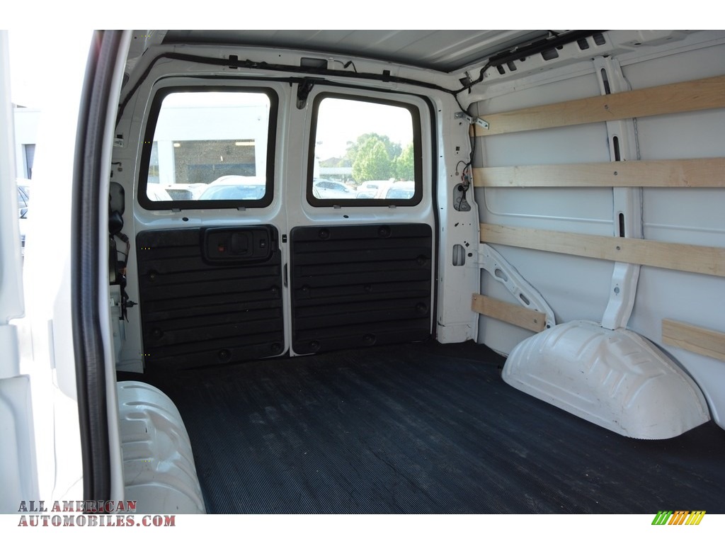 2015 Savana Van 2500 Cargo - Summit White / Medium Pewter photo #11