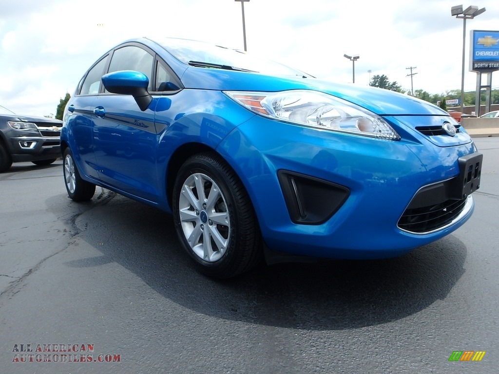 2012 Fiesta SE Hatchback - Blue Candy Metallic / Light Stone/Charcoal Black photo #12