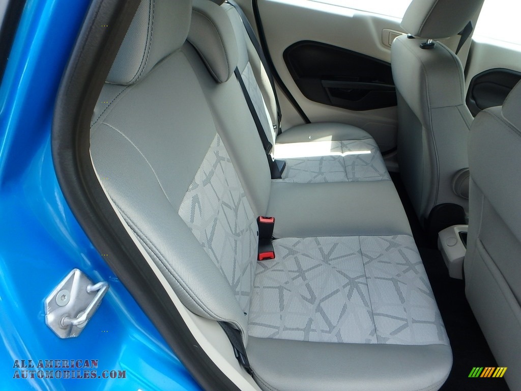2012 Fiesta SE Hatchback - Blue Candy Metallic / Light Stone/Charcoal Black photo #18