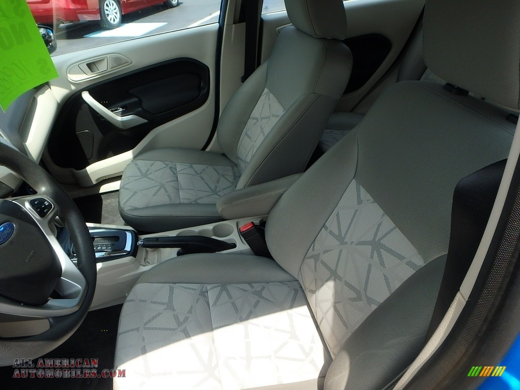 2012 Fiesta SE Hatchback - Blue Candy Metallic / Light Stone/Charcoal Black photo #20