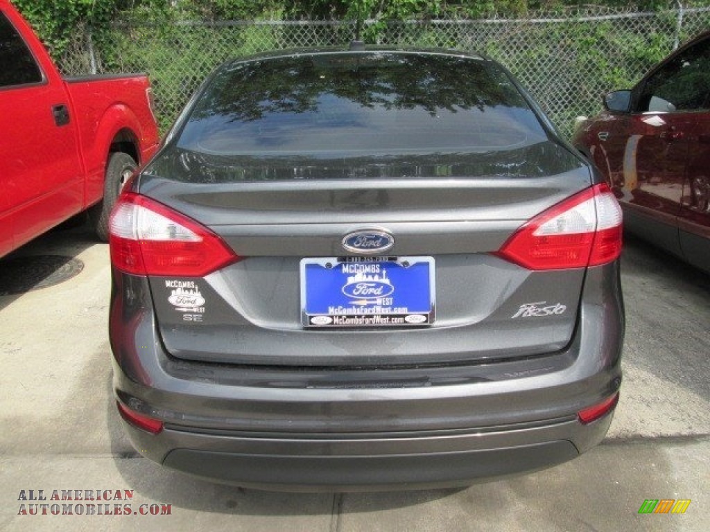 2015 Fiesta SE Sedan - Magnetic Metallic / Charcoal Black photo #11