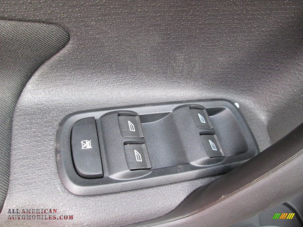 2015 Fiesta SE Sedan - Magnetic Metallic / Charcoal Black photo #25