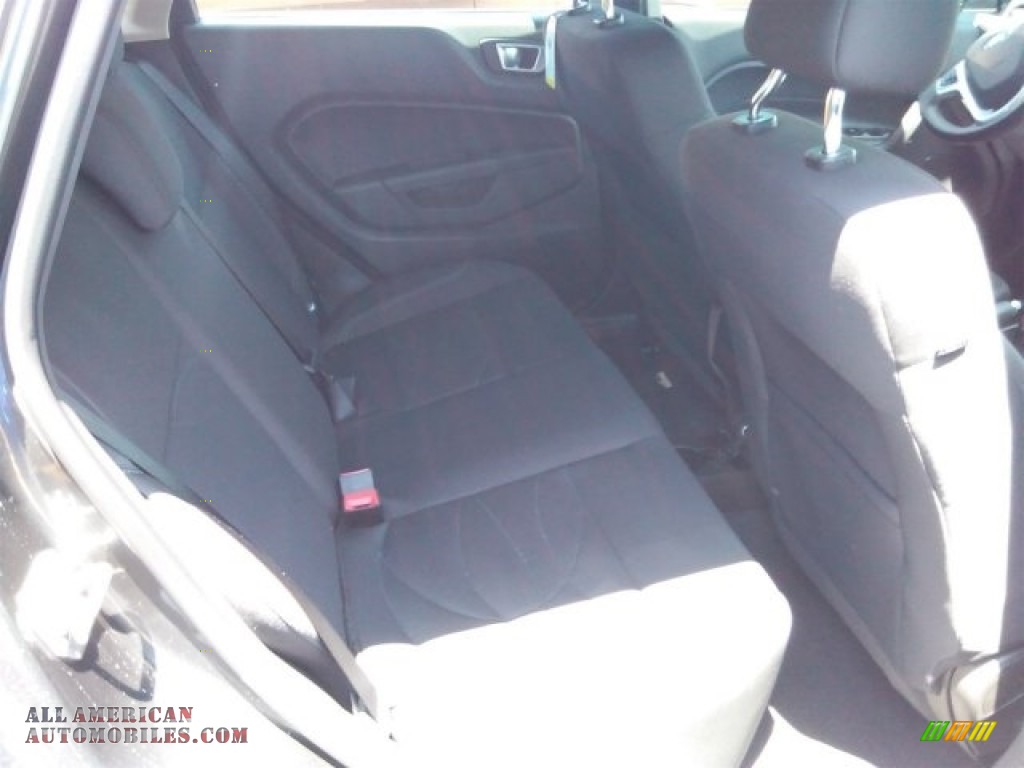 2016 Fiesta SE Hatchback - Magnetic Metallic / Charcoal Black photo #14