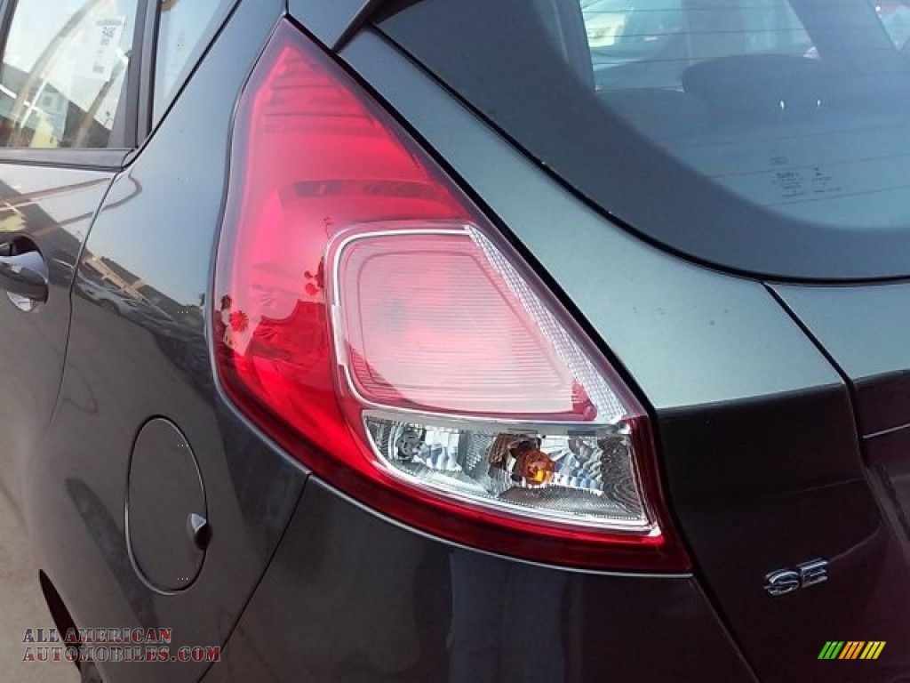 2016 Fiesta SE Hatchback - Magnetic Metallic / Charcoal Black photo #29