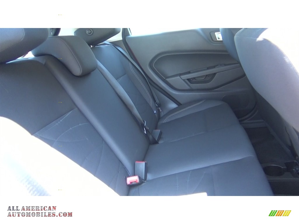 2016 Fiesta SE Hatchback - Ruby Red Metallic / Charcoal Black photo #24