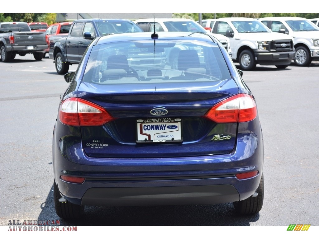 2016 Fiesta SE Sedan - Kona Blue Metallic / Charcoal Black photo #4