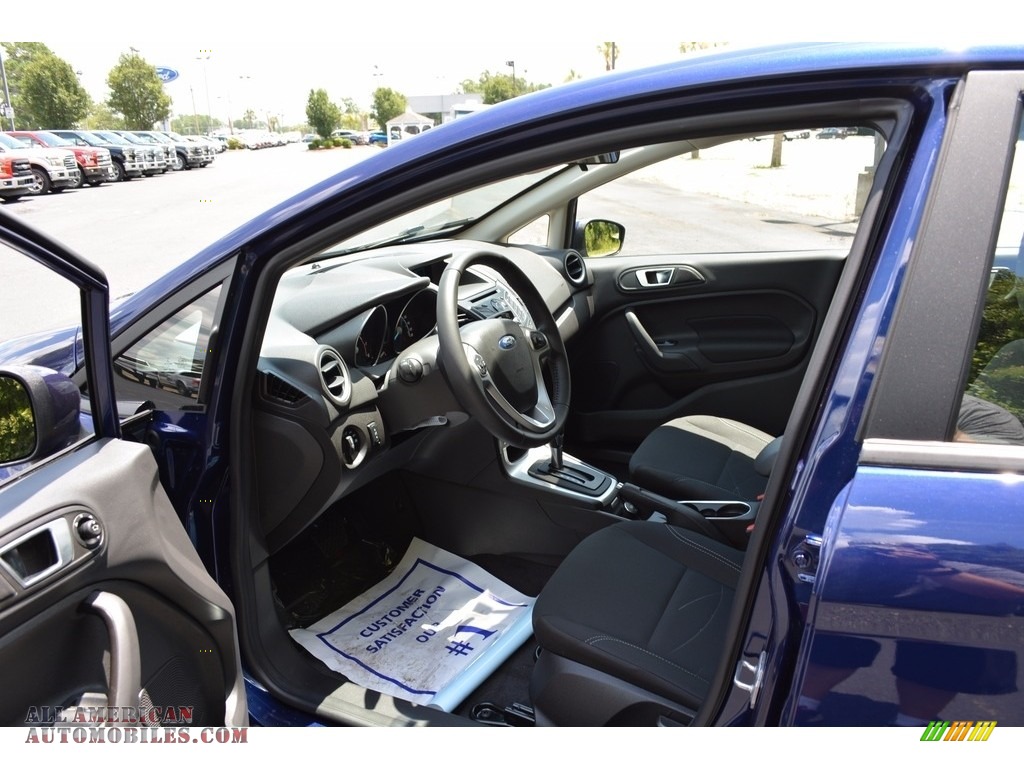 2016 Fiesta SE Sedan - Kona Blue Metallic / Charcoal Black photo #17
