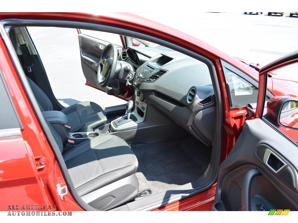 2016 Fiesta SE Sedan - Ruby Red Metallic / Charcoal Black photo #25