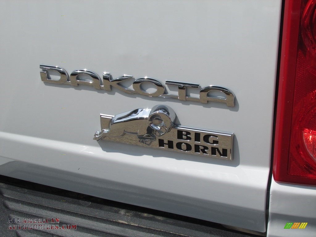 2011 Dakota Big Horn Extended Cab - Bright White / Dark Slate Gray/Medium Slate Gray photo #38