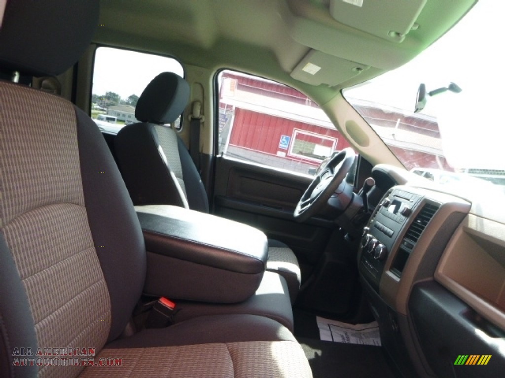 2012 Ram 1500 ST Quad Cab 4x4 - Black / Dark Slate Gray/Medium Graystone photo #9