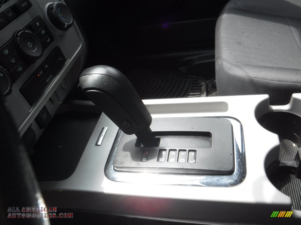 2011 Escape XLT V6 4WD - Sangria Red Metallic / Charcoal Black photo #15