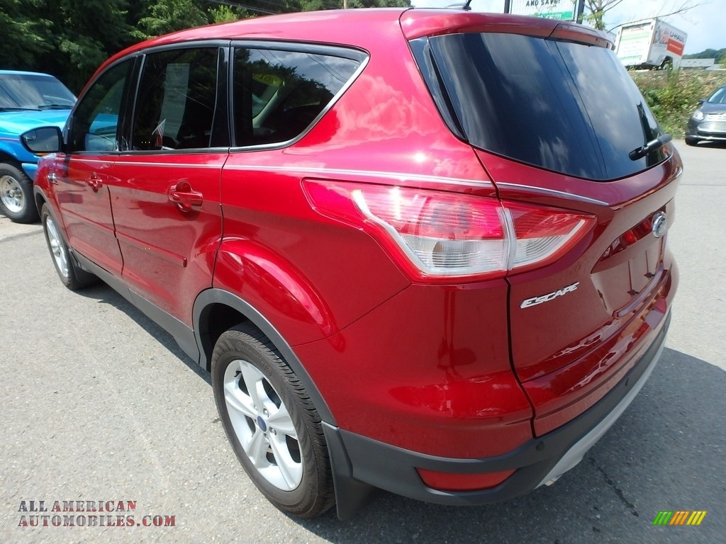 2015 Escape SE 4WD - Ruby Red Metallic / Charcoal Black photo #5