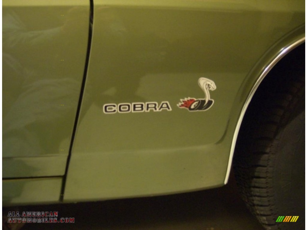 Medium Ivy Green Metallic / Black Ford Torino Cobra SportsRoof