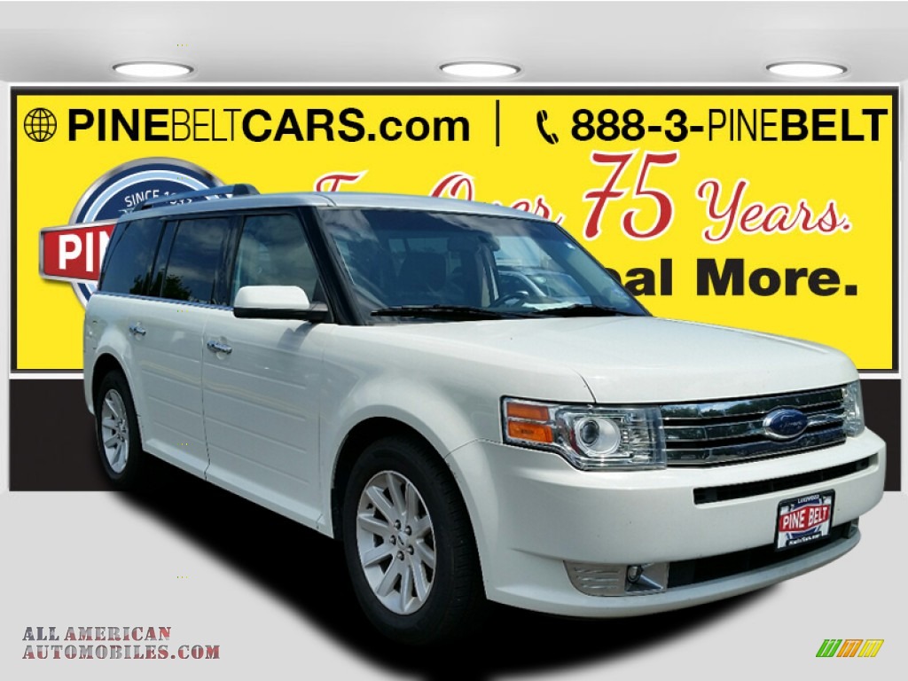 White Suede Clearcoat / Charcoal Black Ford Flex SEL AWD