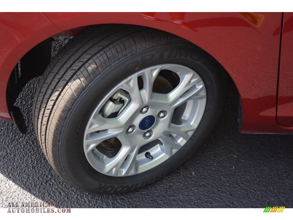 2016 Fiesta SE Hatchback - Ruby Red Metallic / Charcoal Black photo #13