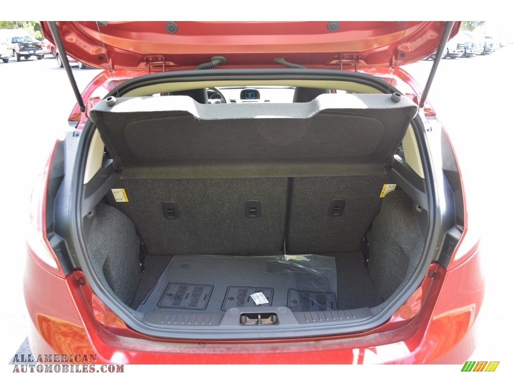 2016 Fiesta SE Hatchback - Ruby Red Metallic / Charcoal Black photo #14
