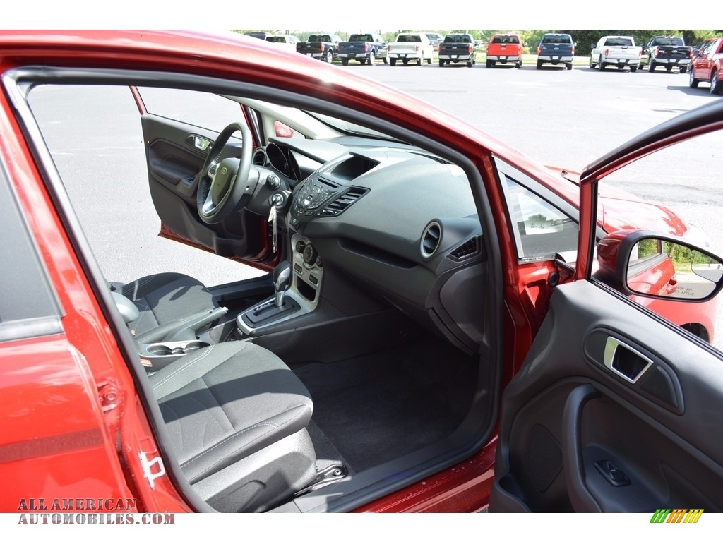 2016 Fiesta SE Hatchback - Ruby Red Metallic / Charcoal Black photo #24