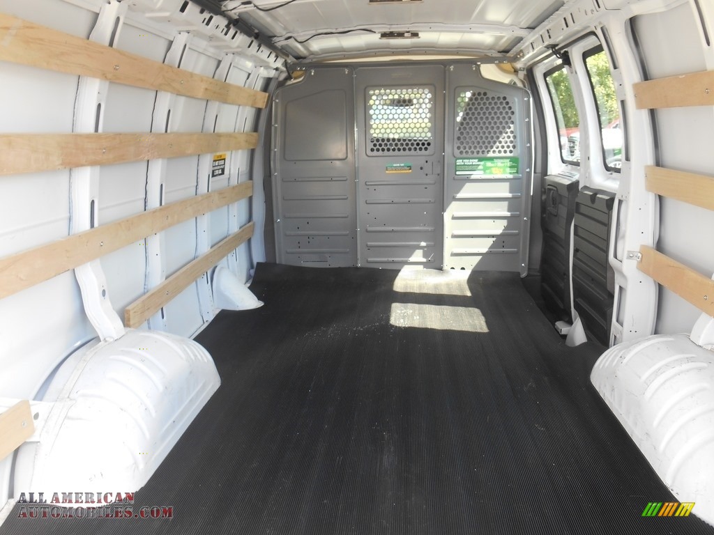 2015 Savana Van 2500 Cargo - Summit White / Medium Pewter photo #8
