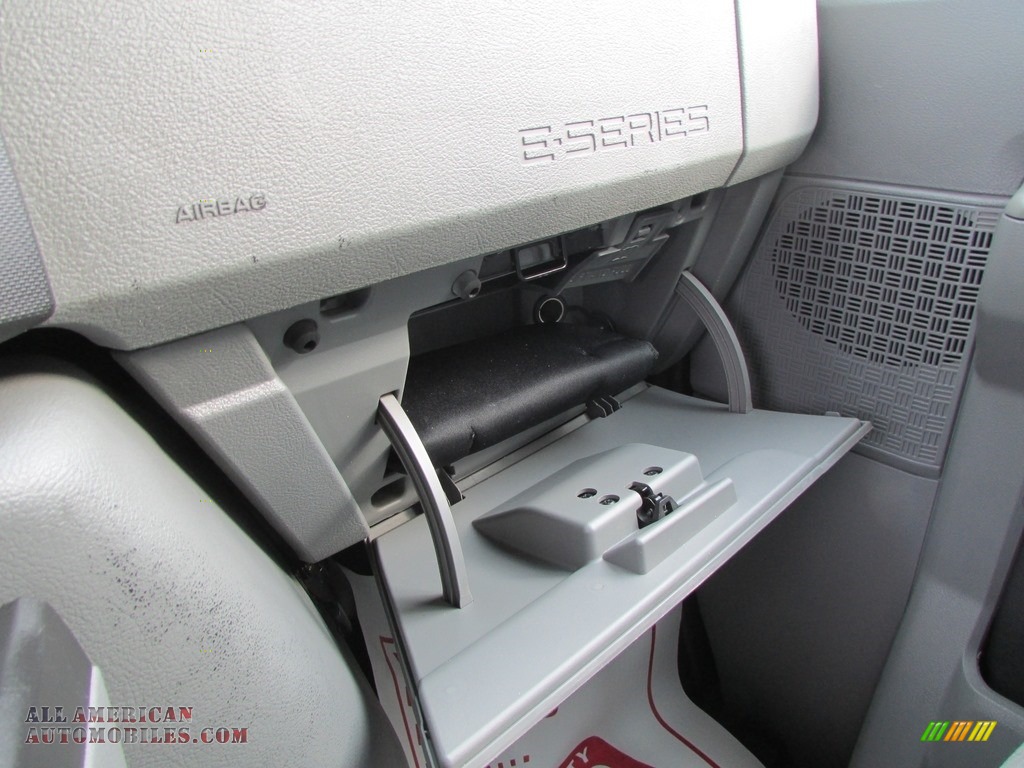 2009 E Series Van E350 Super Duty XLT Extended Passenger - Sterling Grey Metallic / Medium Flint photo #27