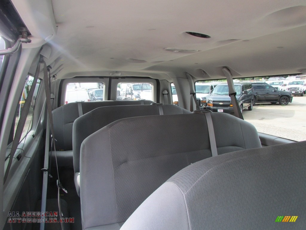 2009 E Series Van E350 Super Duty XLT Extended Passenger - Sterling Grey Metallic / Medium Flint photo #34