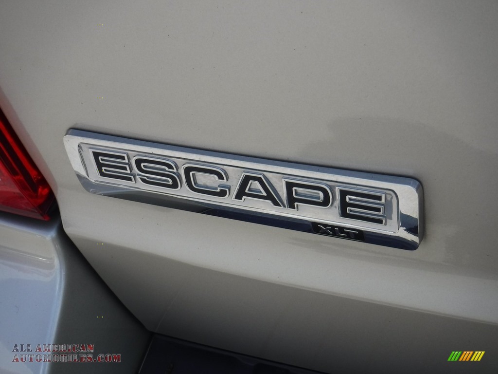 2012 Escape XLT 4WD - Gold Leaf Metallic / Charcoal Black photo #11