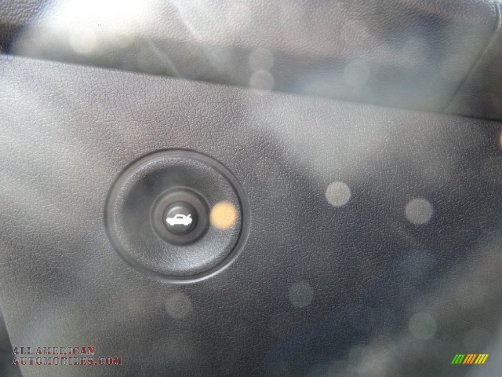 2010 Challenger SE - Brilliant Black Crystal Pearl / Dark Slate Gray photo #21