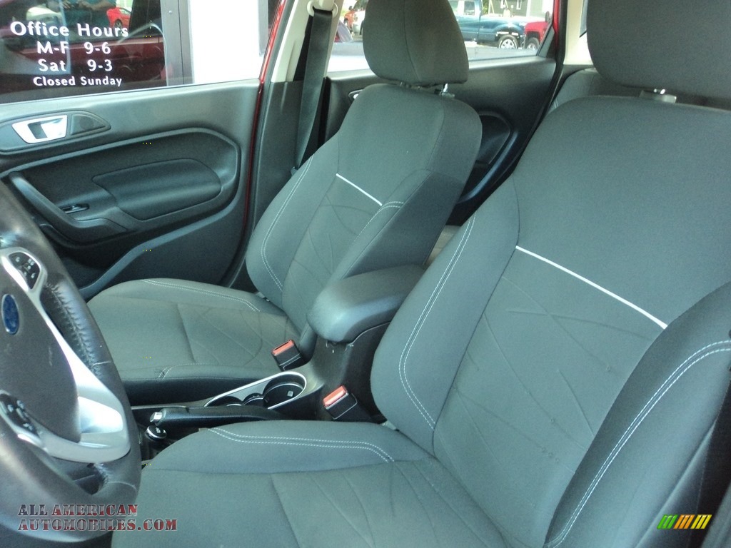 2014 Fiesta SE Hatchback - Race Red / Charcoal Black photo #8