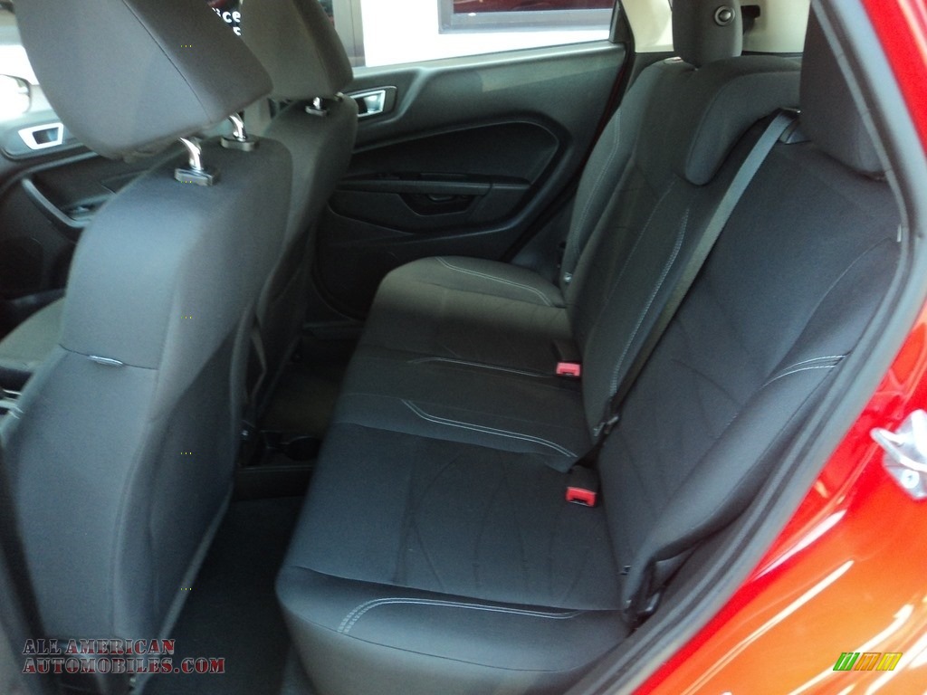 2014 Fiesta SE Hatchback - Race Red / Charcoal Black photo #9