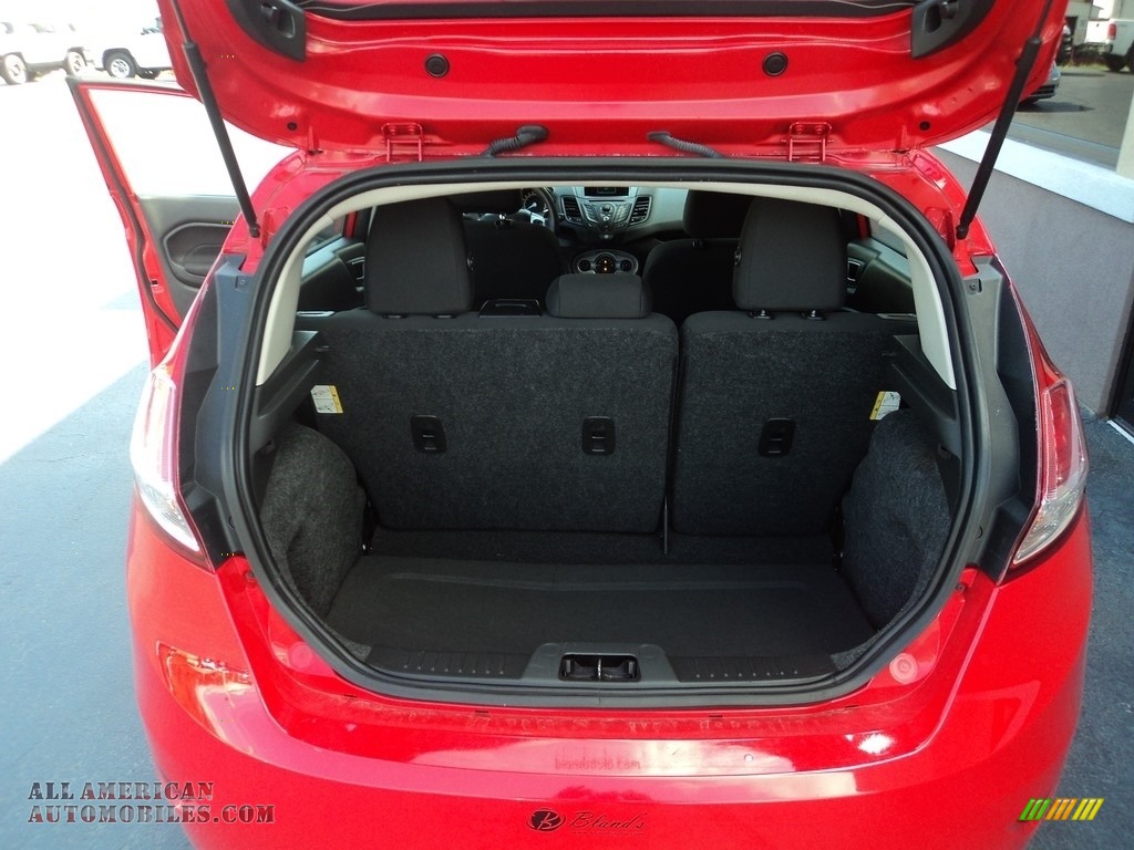 2014 Fiesta SE Hatchback - Race Red / Charcoal Black photo #10